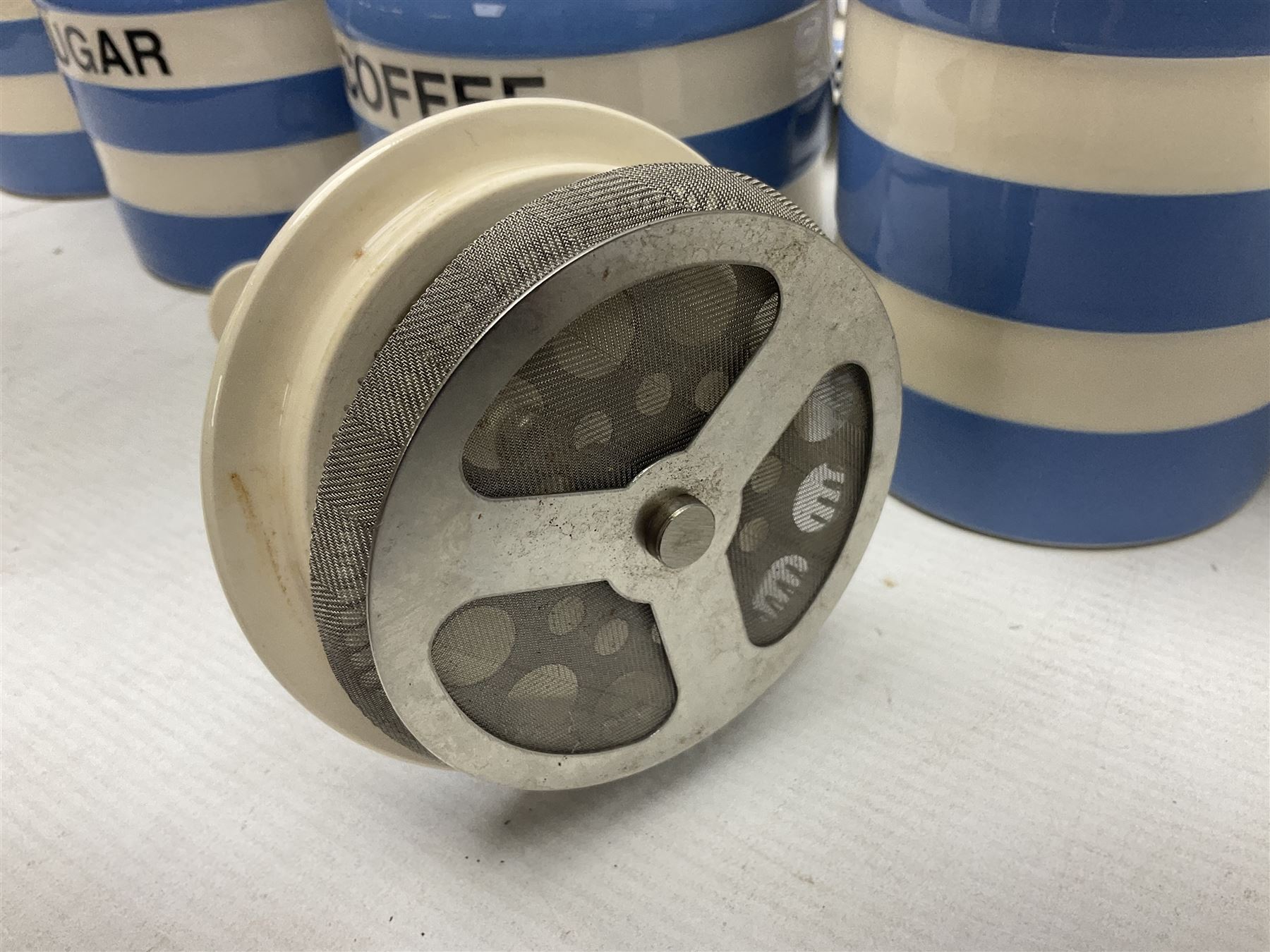 TG Green Cornish kitchen ware, to include coffee pot, pint milk jug, nine storage jars for various items, four dinner plates, etc (25)