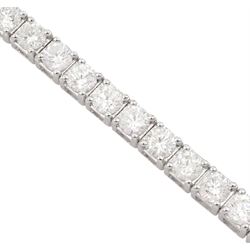 18ct white gold round brilliant cut diamond line bracelet, stamped, total diamond weight approx 7.30 carat 