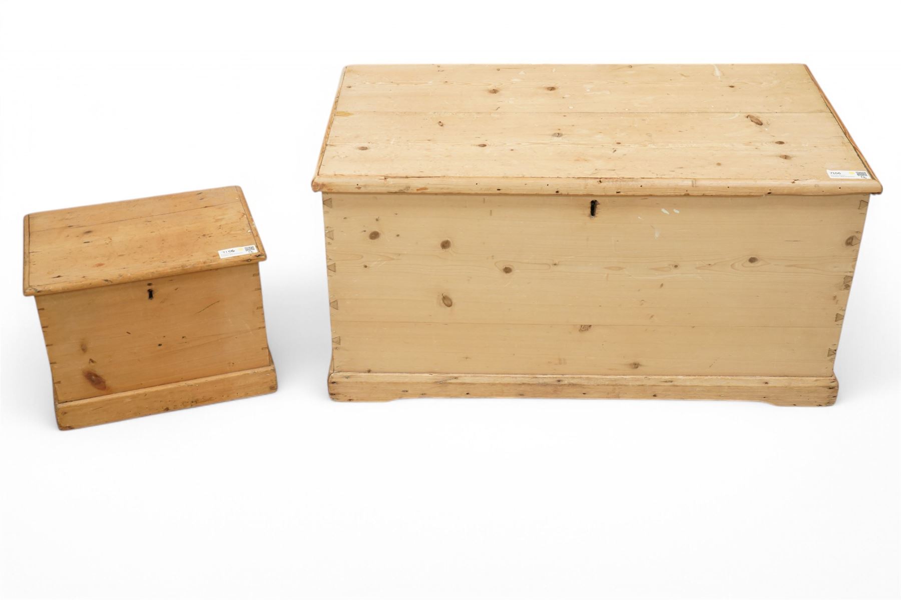Victorian stripped pine blanket chest (W92cm, H45cm, D52cm,); together with a smaller box (W40cm, H30cm, D29cm) (2)