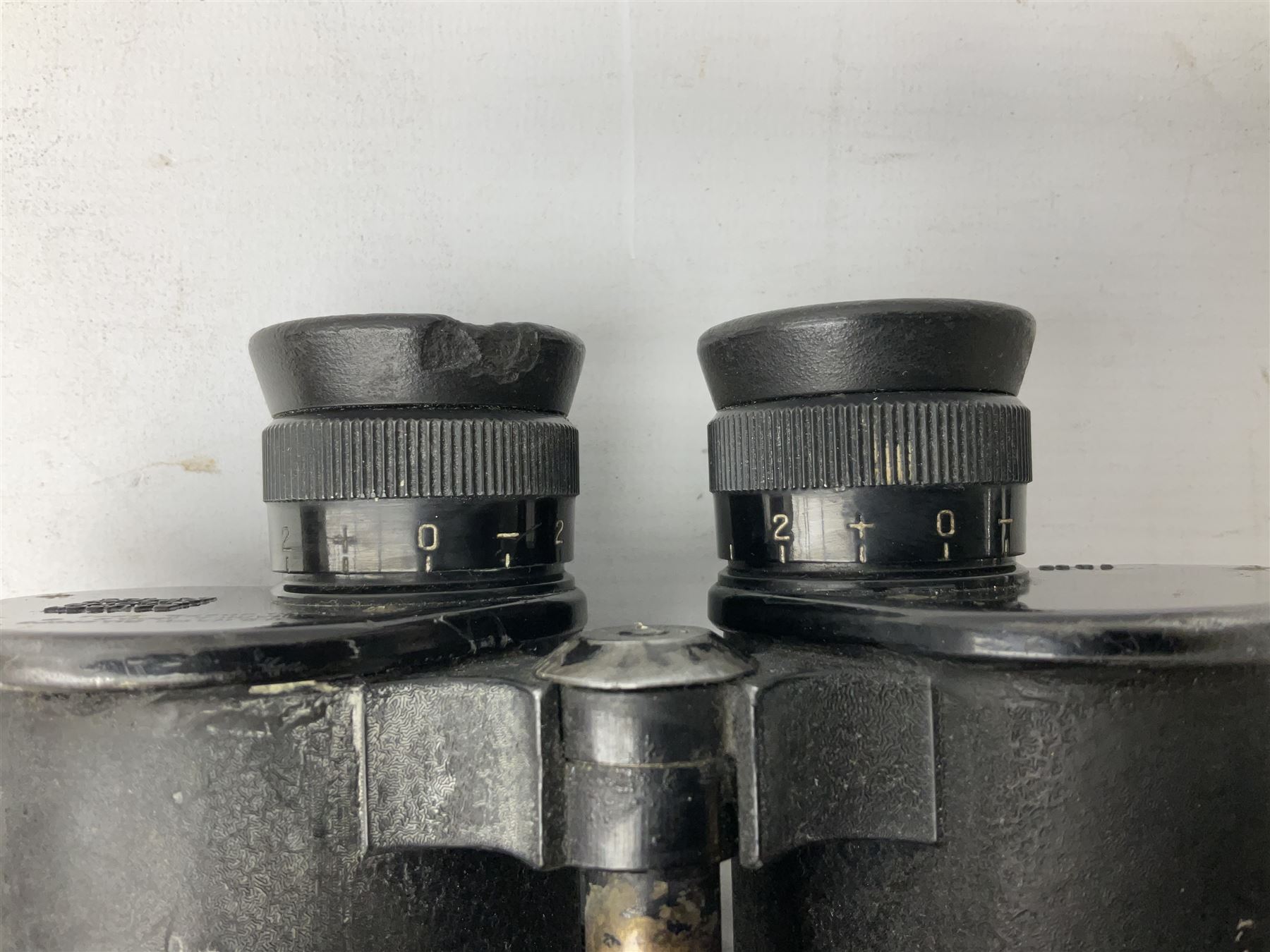 Pair of WW2 Bausch & Lomb U.S. Navy 7 x 50 binoculars, Mk.1 Model 2, impressed BU Ships No.80975 1941, serial no.OY6585, with neck strap