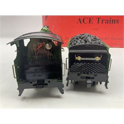 Ace Trains '0' gauge - E3 '2006 Celebration Class' 4-4-0 tender locomotive No.2006 in LNER green; boxed with original packaging and instructions.