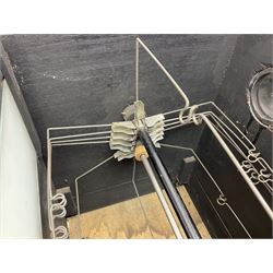 Mahogany tabletop Stereo viewer, with four Valentine Blancherd stereograph views of London, H32cm