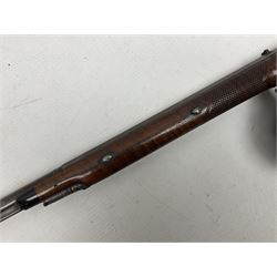 Late 18th/early 19th century Wallis (of Hull) muzzle loading air rifle with medially ribbed copper round ball reservoir, the 86cm (34