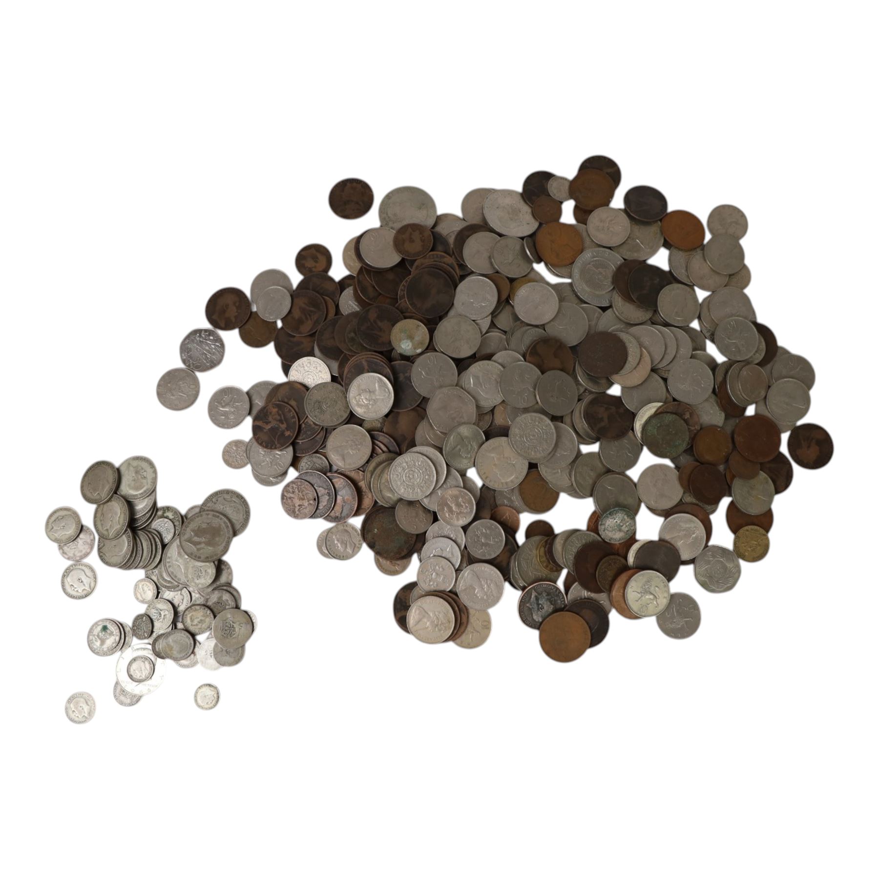 Approximately 310 grams of Great British pre-1947 silver coins, together with a USA 1966 'Kennedy' half dollar, and further pre-decimal coins