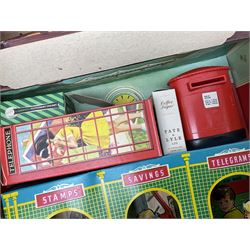 Berwick Toys High Street Shops layout with well-stocked sweet shop and post office; H.C.F. Build A Farm set; and Jukepet battery operated miniature jukebox; all boxed (3)