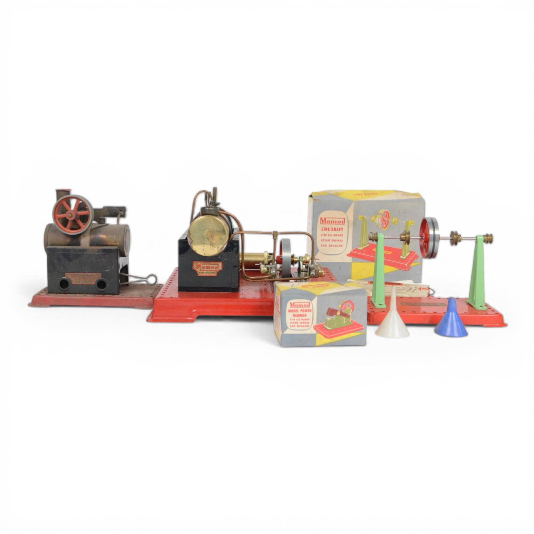 Mamod SE3 Steam Engine, together with Mamod Line Shaft and Model Power Hammer, all boxed