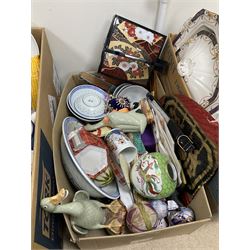 Quantity of Victorian and later ceramics to include Johnson Bros Indian Tree, Copeland Spode blue and white bowl with blue mark beneath, Masons ironstone, Wedgwood dinnerwares, fairing, studio pottery, oriental examples etc