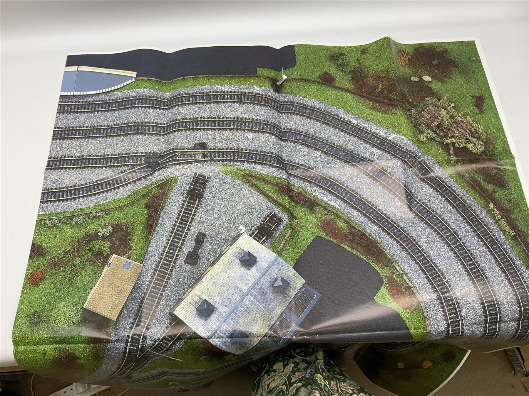 Hornby '00' gauge - Flying Scotsman boxed electric train set with No.4472 'Flying Scotsman' locomotive, three coaches and accessories