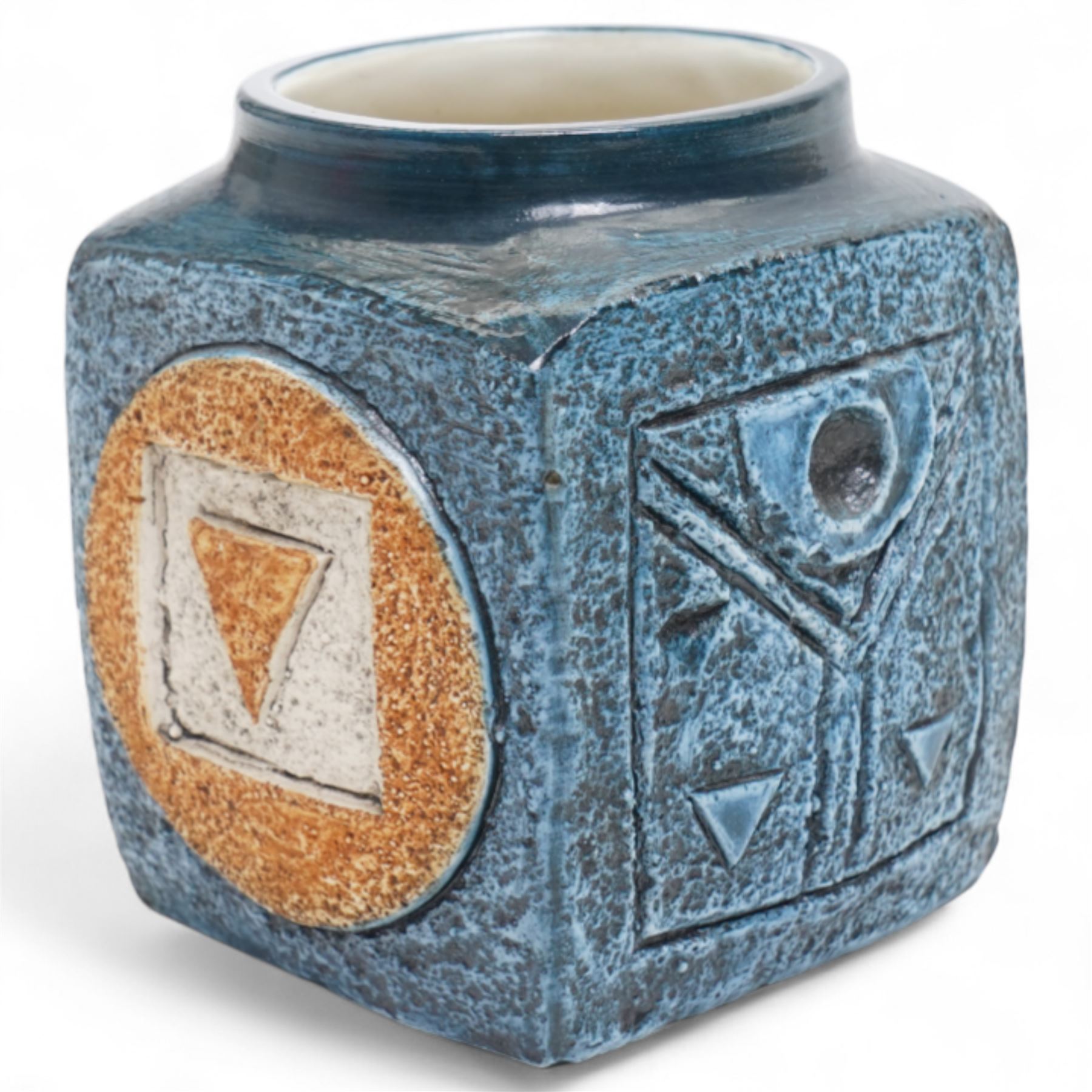Troika marmalade jar decorated with geometric panels on an incised blue ground, the base signed with initials for Louise Jinks H9.5cm