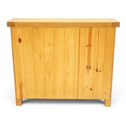 Contemporary solid oak wine rack console table, rectangular top fitted with two drawers, over a three-tier wine rack for twenty-four bottles, on square canted feet