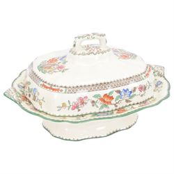 Copeland Spode Chinese Rose pattern extensive tea and dinner service, including eighteen dinner plates, twenty two desert plates, twenty cups and saucers, teapot, coffee pot, platters etc  