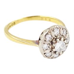 18ct gold diamond cluster ring, single round brilliant cut diamond surrounded by eight single cut diamonds, Birmingham 1962, total diamond weight approx 0.30 carat