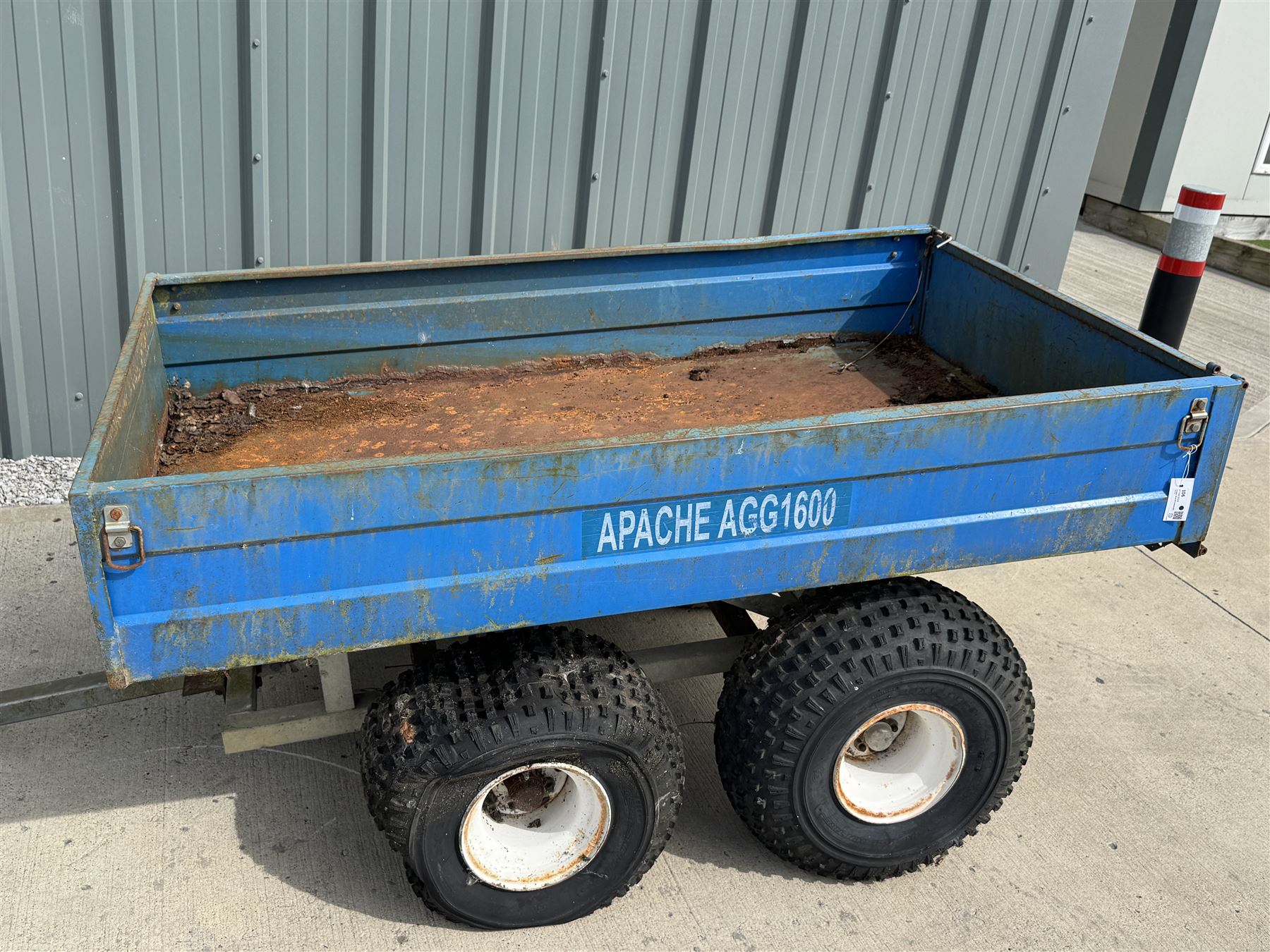 Apache AGG1600 four wheel tipper trailer
