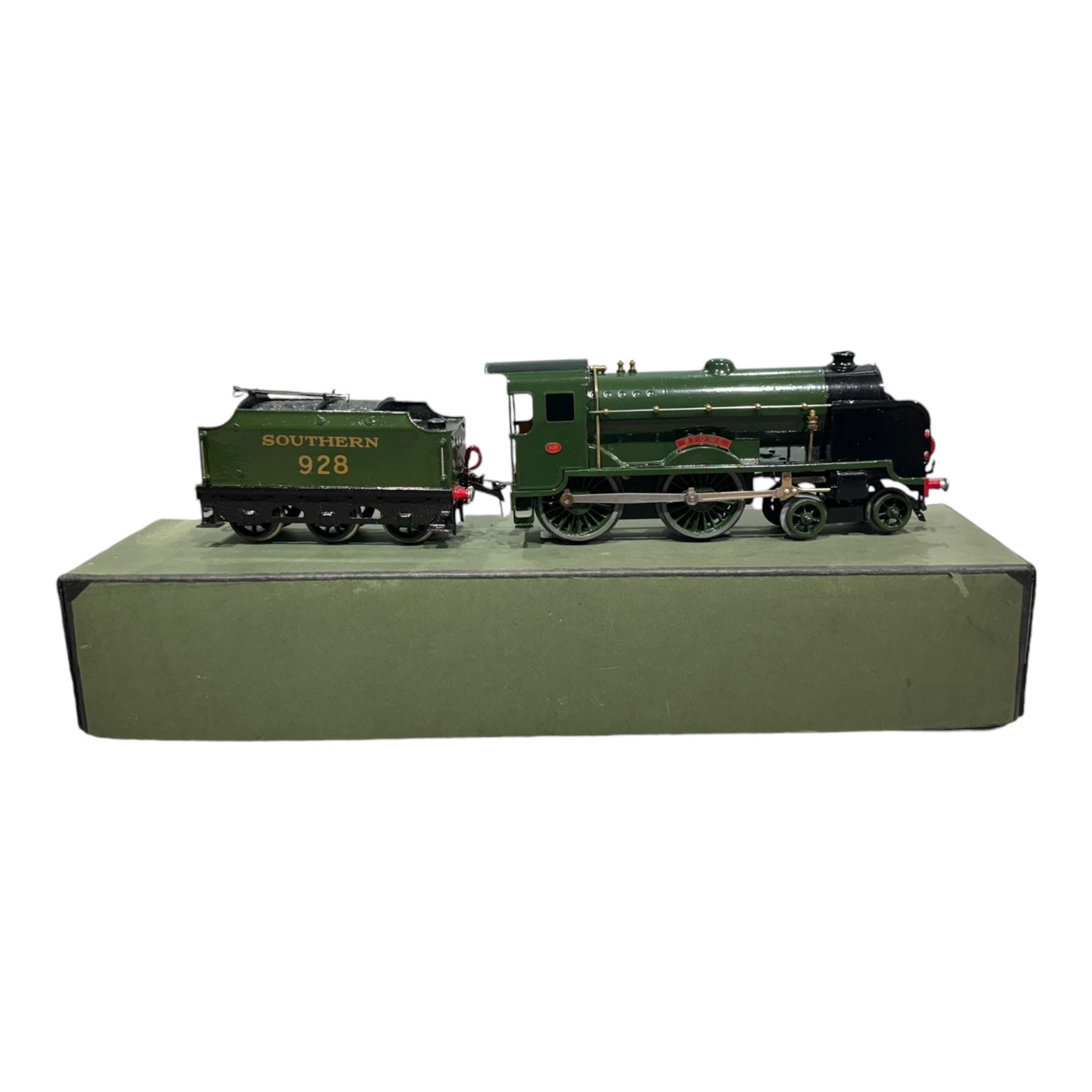 Fitzroy Series 0 gauge Southern Railway Schools Class locomotive 'Stowe' no. 928, with tender, painted in green livery, boxed