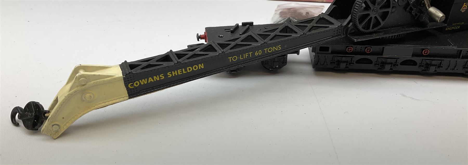 Hornby Dublo - Breakdown Crane No.4062 with Cowans Sheldon livery, boxed with screw jacks; D1 Girder Bridge, boxed; and T.P.O. Mail Van Set, boxed with instructions, mail bags, switch and tested tag (3)
