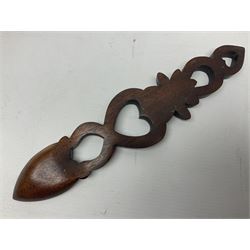 Carved Welsh loving spoon, L29cm