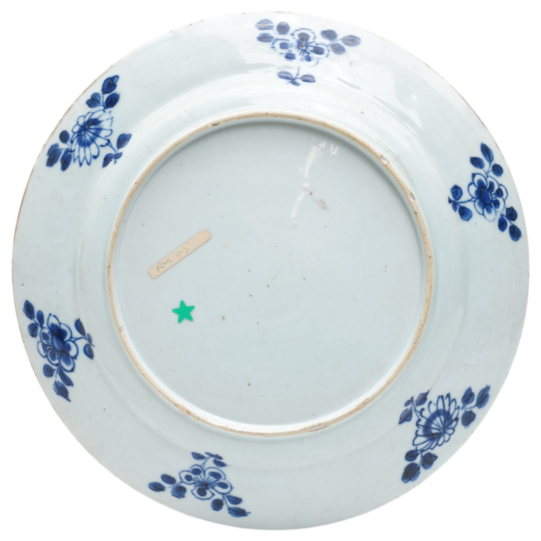 Chinese Kangxi period blue and white plate, decorated with figures in a pavilion, D26cm 
