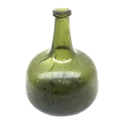 18th century onion shaped green glass wine bottle, H16cm