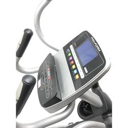 Pro-Form 605 ZLE LIFT Cross trainer with display screen 