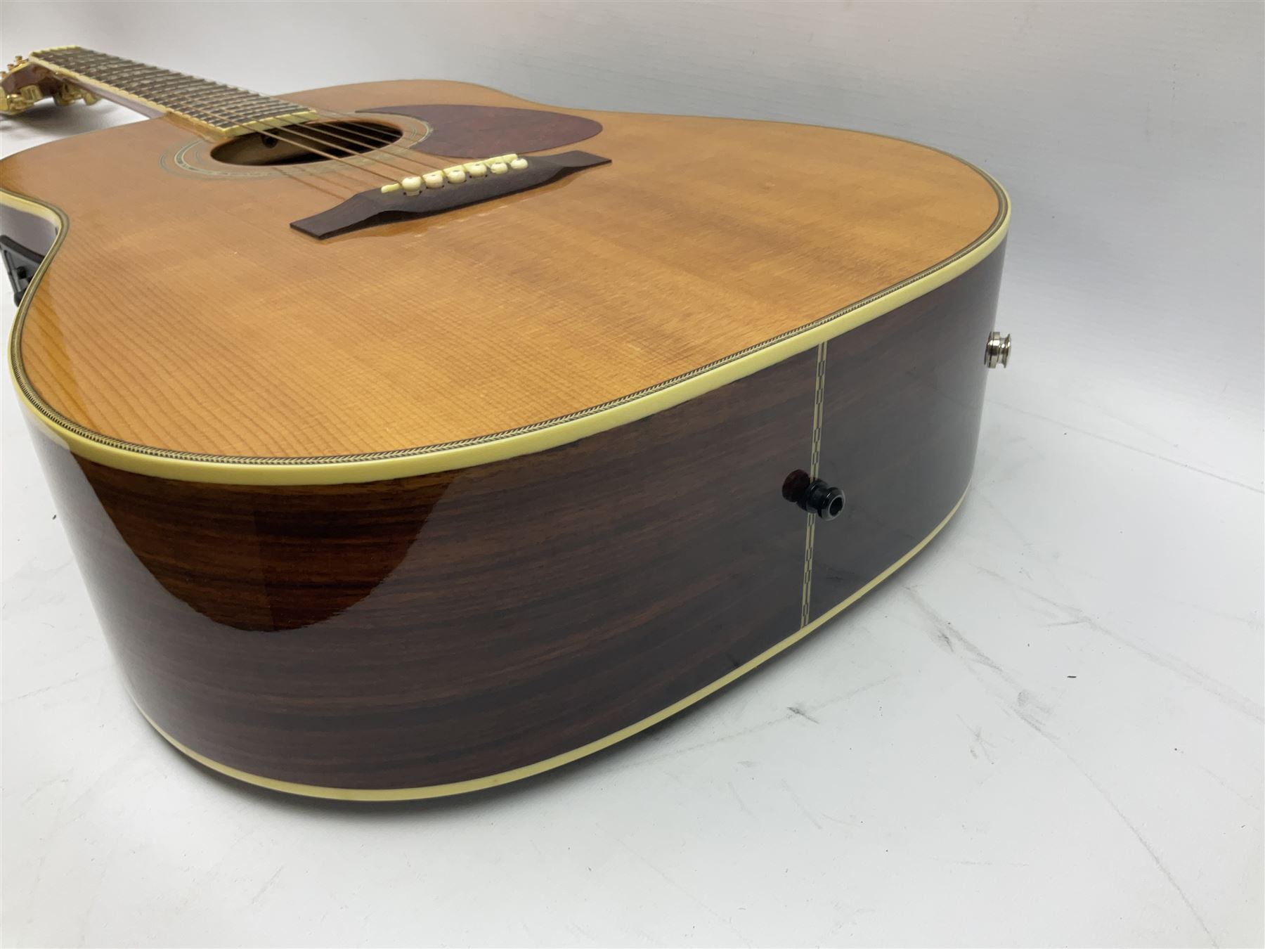 Tanglewood Earth 1000 electro acoustic guitar