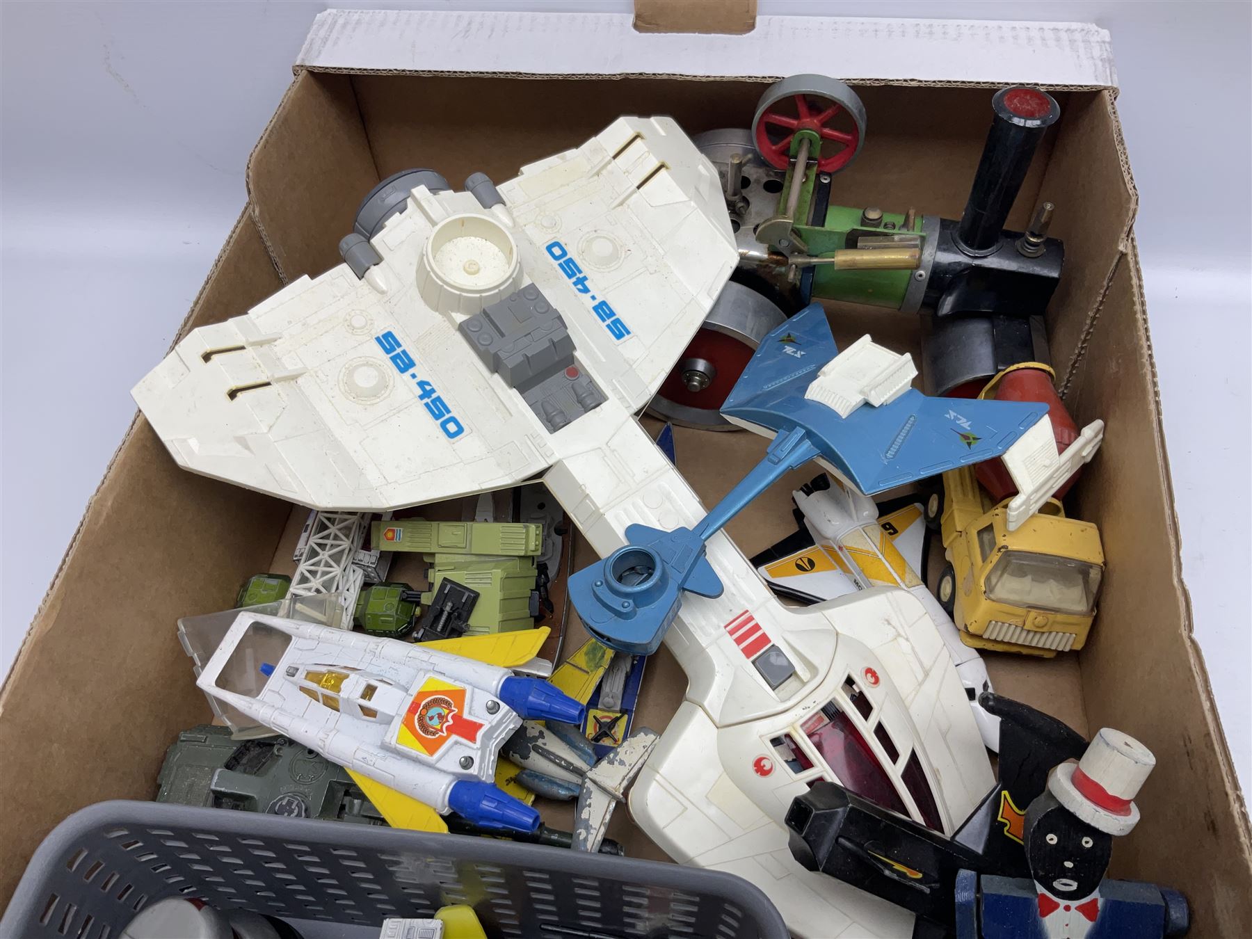 Star wars - Kenner Millenium Falcon spaceship with De Agostini boxed smaller model; X-Wing Fighter; and three story books on the original trilogy of films; together with other TV/Film related spacecraft; Mamod steam roller; assorted unboxed and playworn die-cast models etc