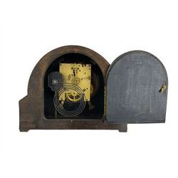Oak cased mid 20th century 8-day striking mantle clock with pendulum