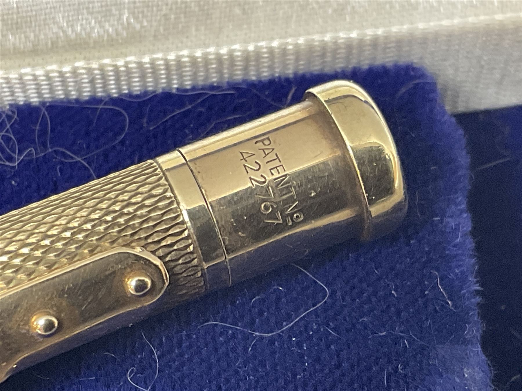 9ct gold Yard O Led propelling pencil, patent No. 422767, engine turned decoration and  engraved with initials H.W.W.F, Birmingham 1973, in Mappin & Webb case