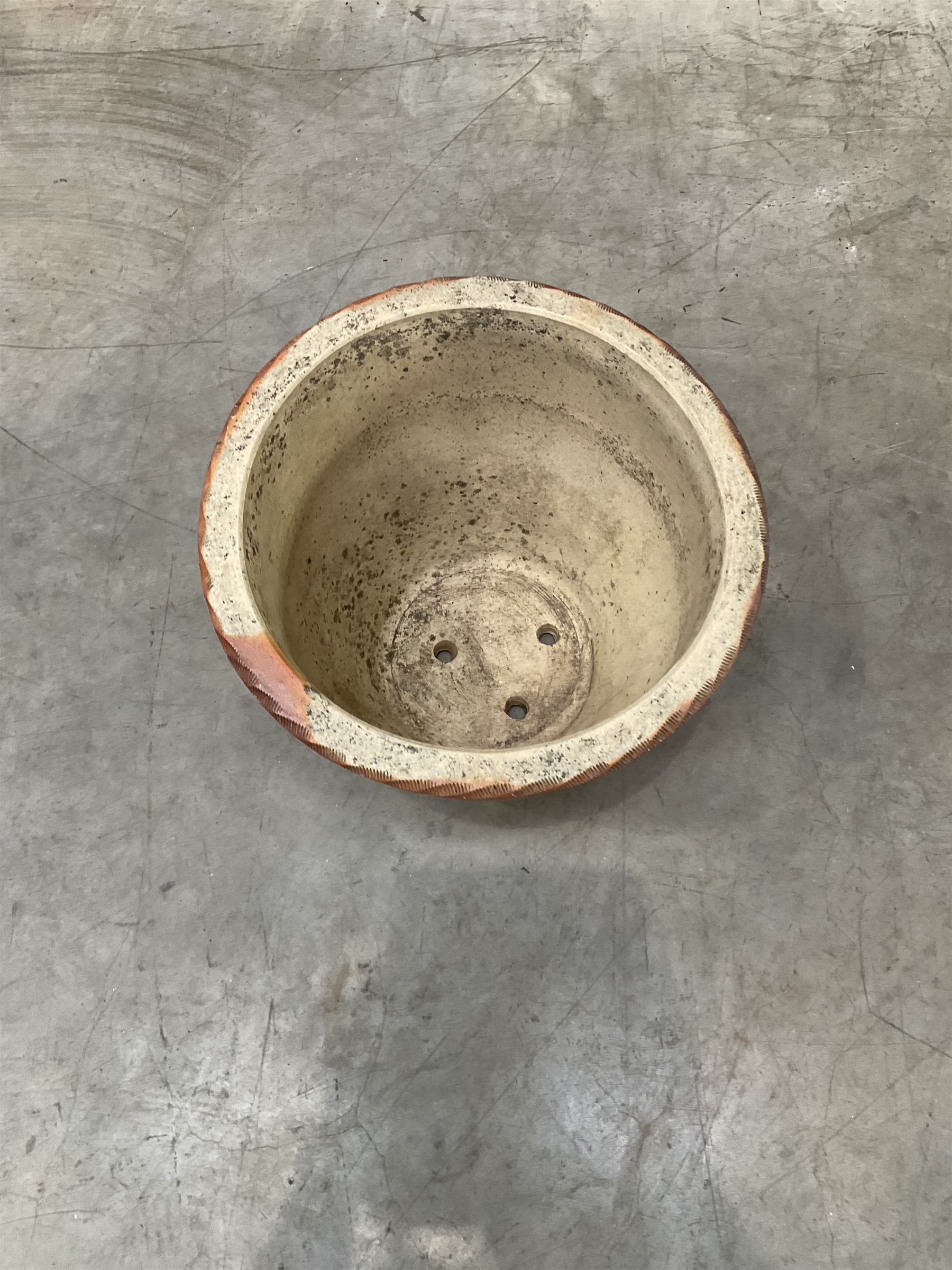 Cast iron cauldron set pot with 2 terracotta chimney pots and 2 terracotta planters,