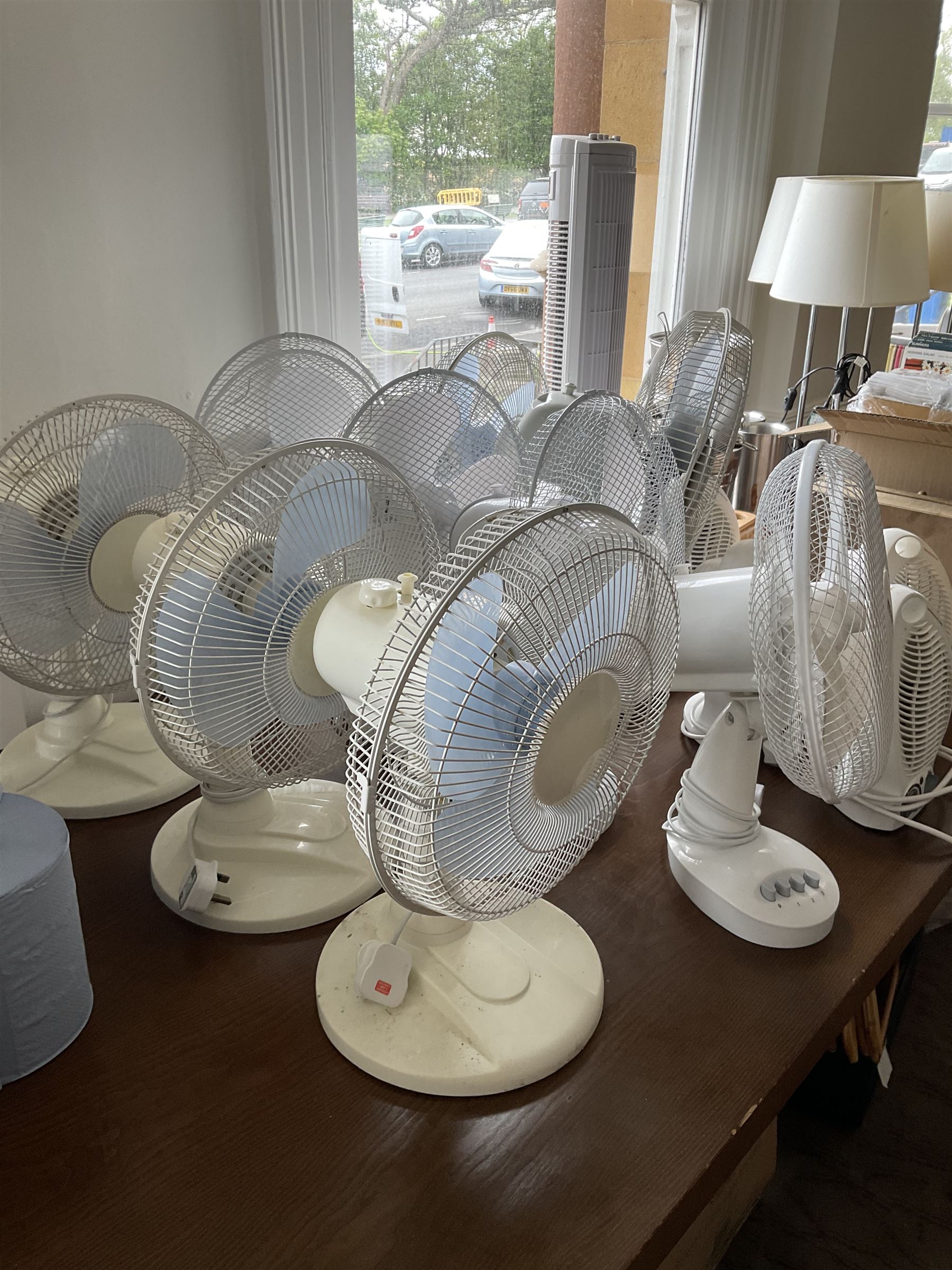Set of nine desk cooling fans and five heaters (14).- LOT SUBJECT TO VAT ON THE HAMMER PRICE - To be collected by appointment from The Ambassador Hotel, 36-38 Esplanade, Scarborough YO11 2AY. ALL GOODS MUST BE REMOVED BY WEDNESDAY 15TH JUNE.
