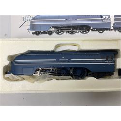 Hornby '00' gauge - LMS Streamlined Coronation Class 4-6-2 locomotive 'Coronation' No.6220; and three LMS 'The Coronation Scot' coaches; all individually boxed (4)