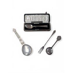 Scandinavian silver spoon, with long ship decoration to handle, stamped PGBB 925, together with a 830 standard Norwegian souvenir spoon, Christening spoon in case and a toasting fork, both hallmarked 