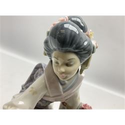 Two Lladro Japanese Ladies figures, comprising Kiyoko no 1450 and Yuki no 1448, both issued 1983, retired 1998, largest example H20cm