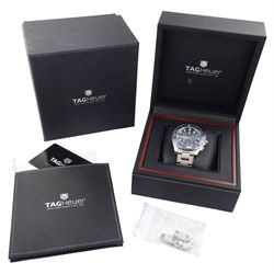 Tag Heuer Aquaracer gentleman's stainless steel quartz chronograph wristwatch, Ref. CAY111B, blue dial with subsidiary dials and date aperture, on original stainless steel bracelet, with fold-over clasp, boxed with papers and warranty card dated 2021