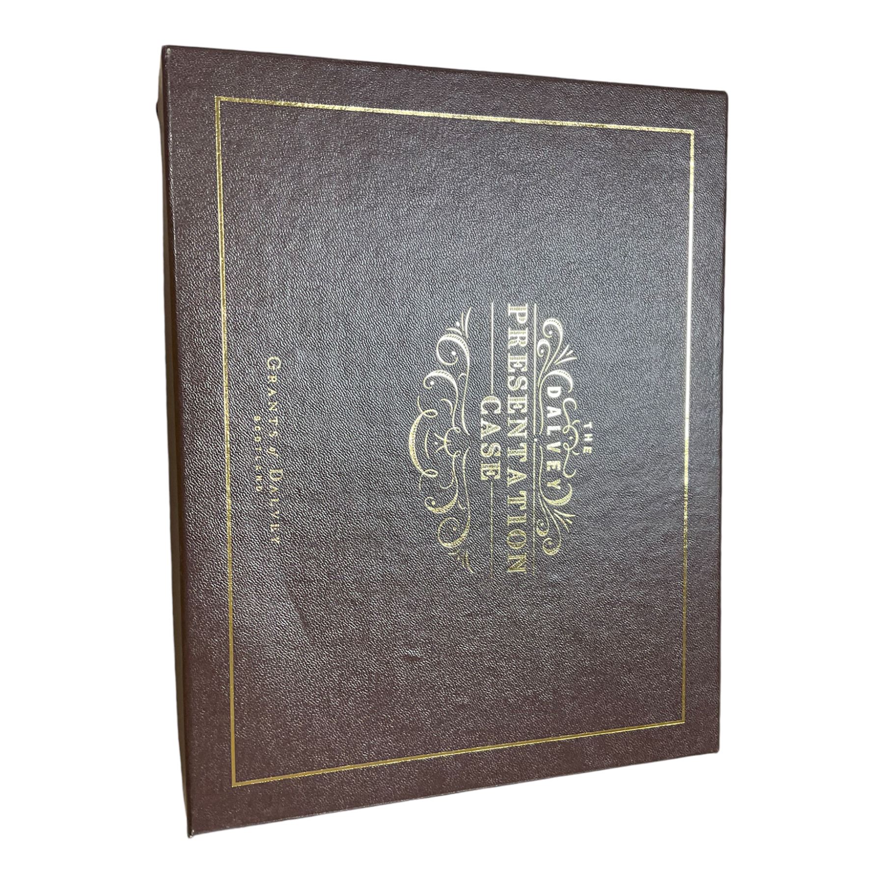 Dalvey whisky presentation set, comprising Dalvey, 10 year old, Highland single malt whisky, 35cl, 40% vol, together with a whisky flask of circular form, in fitted presentation case