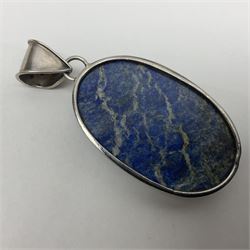 Large oval silver and lapis lazuli pendant, H6cm