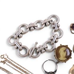 9ct gold jewellery, comprising heart charm, locket and two chains, silver chunky bracelet and costume jewellery