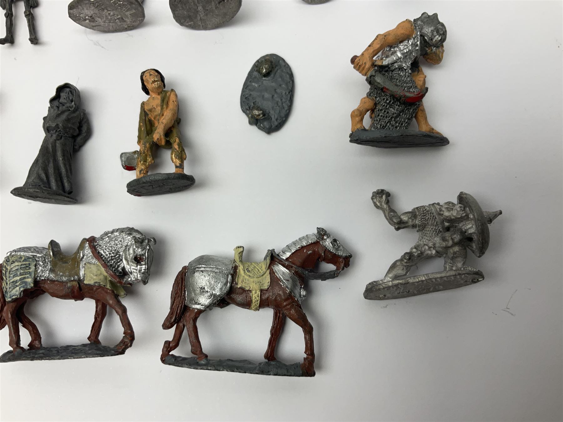 Citadel Miniatures; Games Workshop Dungeon Adventurers starter set in original box, with further associated miniatures 