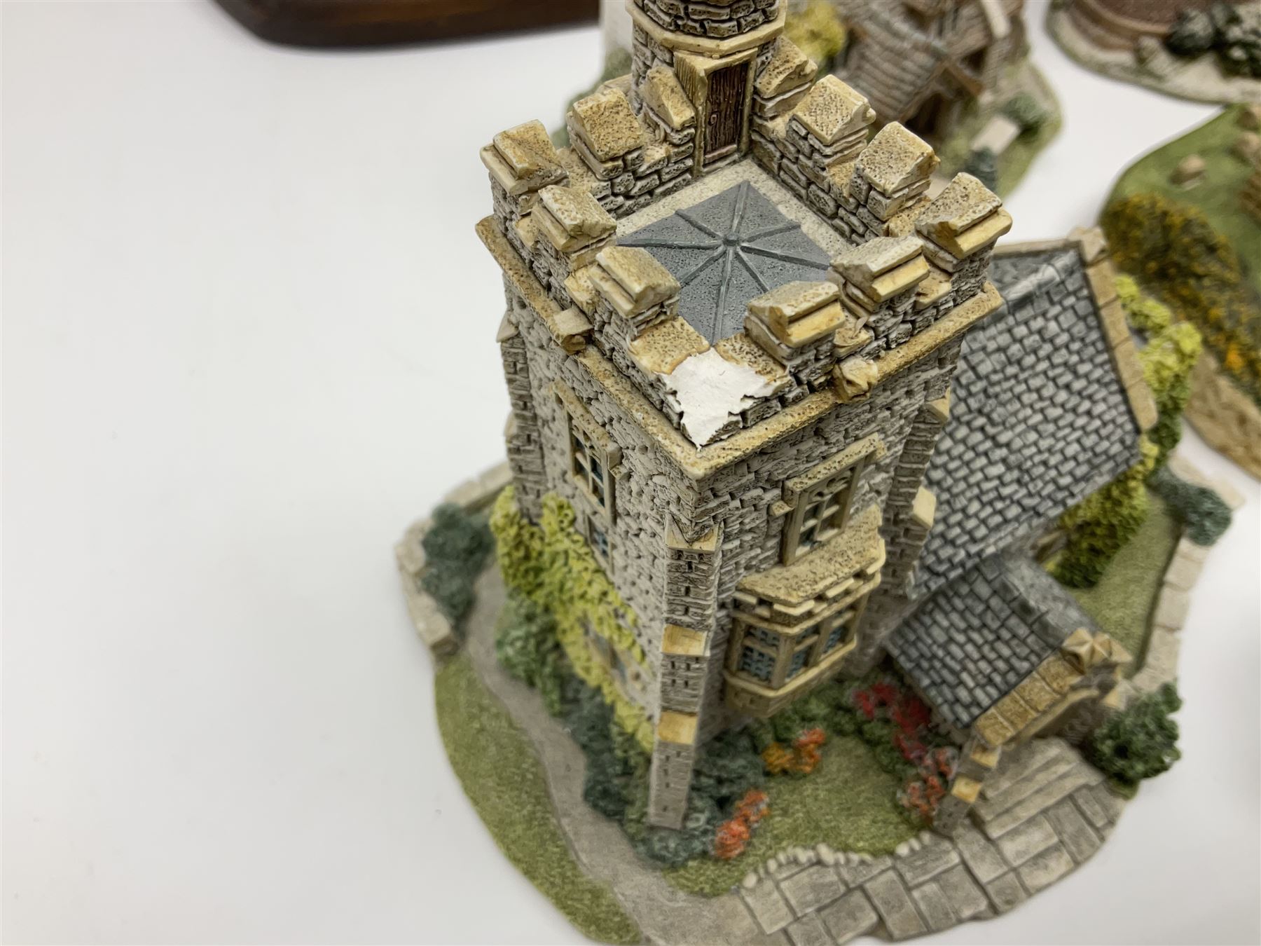 Sixteen Lilliput Lanes,to include, York Minster, St Patrick's Church, Convent in the Wood, St Stephens Church etc, tallest H16cm 