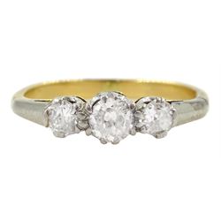 18ct gold and platinum three stone old cut diamond ring, total diamond weight approx 0.40 carat