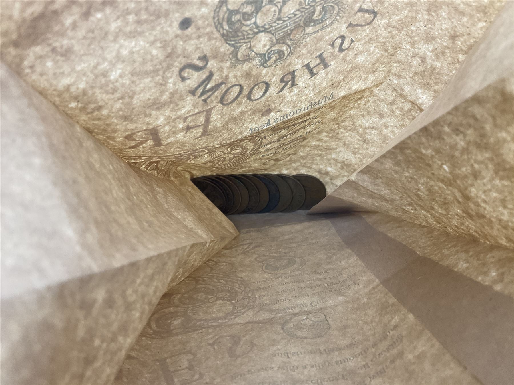 Great British and World coins, including pre-decimal coinage, French, Italian, German and other pre-Euro coinage, various medallions etc