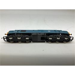 Hornby '00' gauge - Class 9F 2-10-0 locomotive 'Evening Star' No.92220; Class A3 4-6-2 locomotive 'Flying Scotsman' No.4472; and Class 37 Diesel Co-Co locomotive No.37130; all boxed (3)