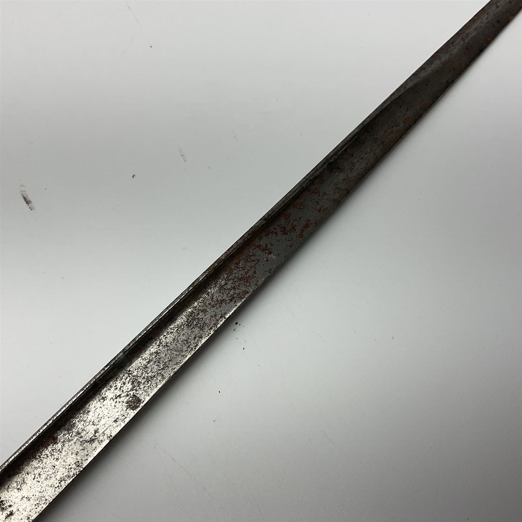 French Model 1892 Mannlicher Berthier bayonet with 39.5cm fullered blade; in metal scabbard with leather frog L54cm overall; and French Model 1874 epee bayonet (no scabbard) (2)