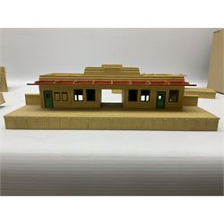Hornby Dublo - two stations, signal box, 3-piece platform, footbridge, girder bridge etc; and other die-cast trackside and station accessories; all unboxed