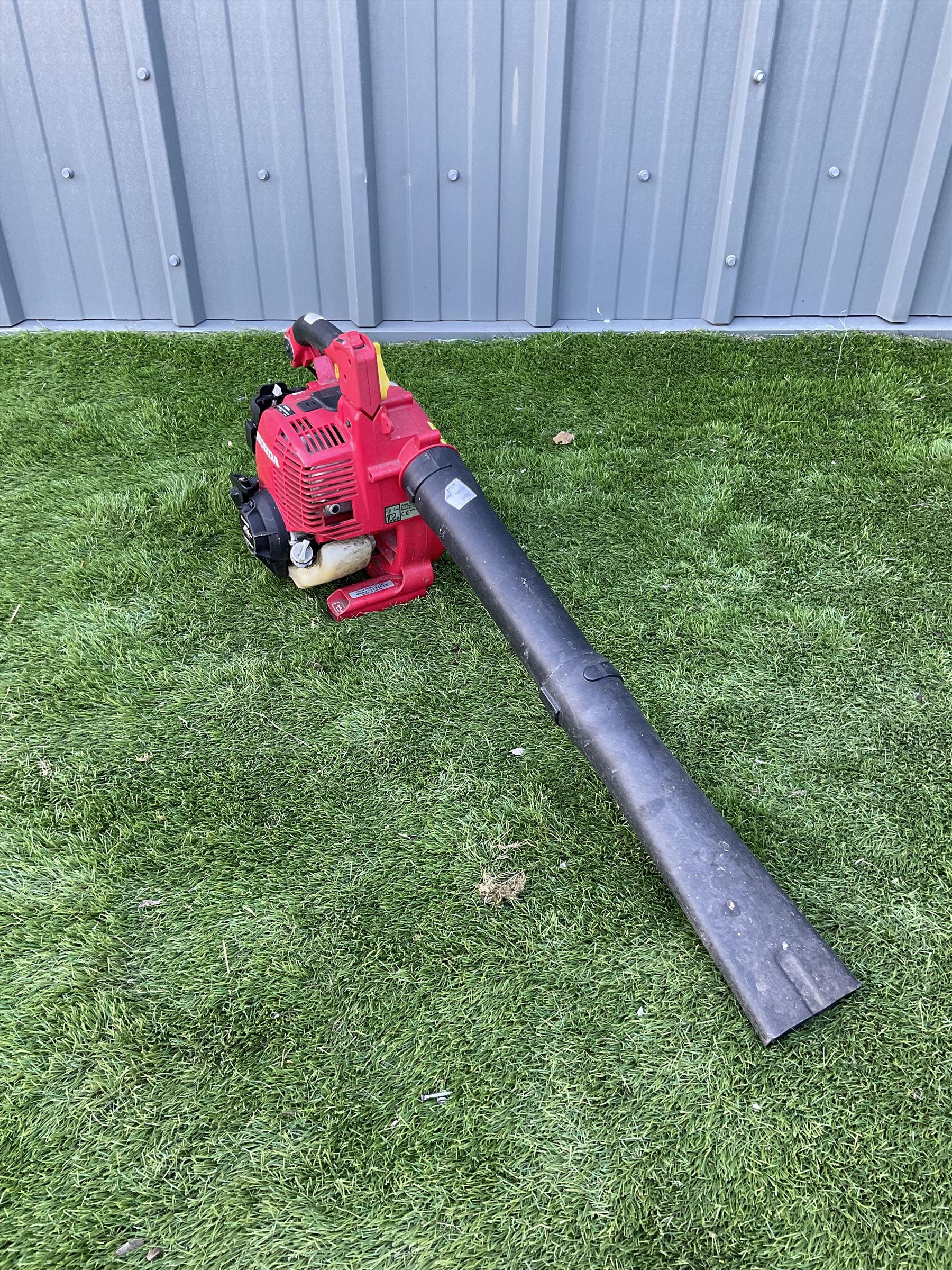 Honda HHB25 petrol leaf blower - THIS LOT IS TO BE COLLECTED BY APPOINTMENT FROM DUGGLEBY STORAGE, GREAT HILL, EASTFIELD, SCARBOROUGH, YO11 3TX