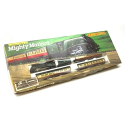 Hornby '00' gauge - Mighty Mallard set with Class A4 4-6-2 locomotive 'Mallard' No.60022 and three coaches, boxed