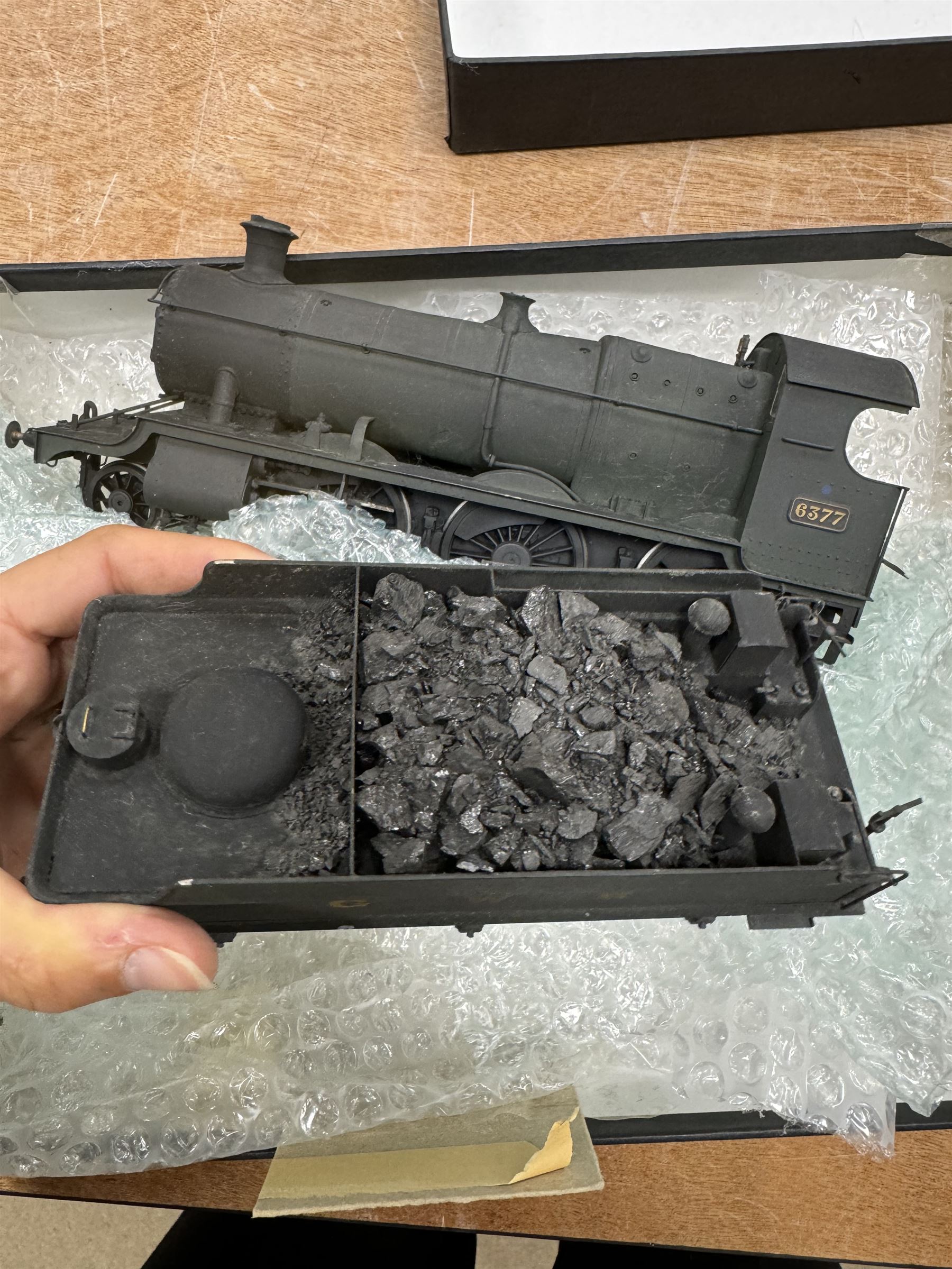 Acorn & Mercian O gauge kit built model Class 63XX GWR Mogul with tender, no. 6377, together with Class 77XX GWR saddle tank, no. 7736 (2)