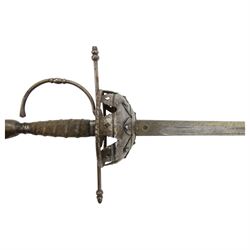 Spanish cup hilt officers sword, with 84cm single edge blade, with priced cup guard, overall L108cm 