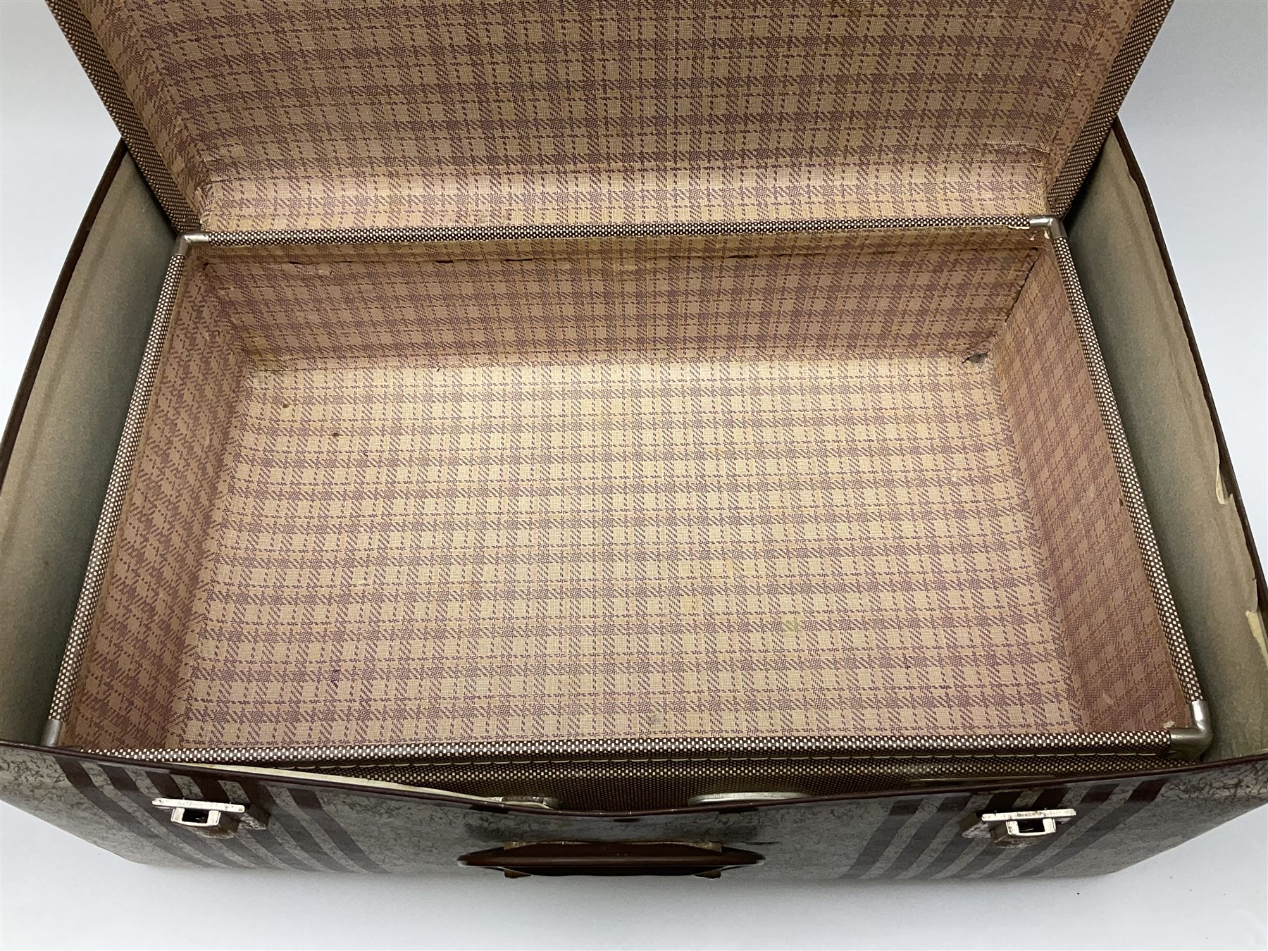 Collection of silver plated cased cutlery including part canteens and butter knives, together with other metal ware including J&J Siddons iron, horse brasses and a copper kettle, 1970s children's annuals including Beano, two handbags and three suitcases, vintage tins etc, in four boxes 