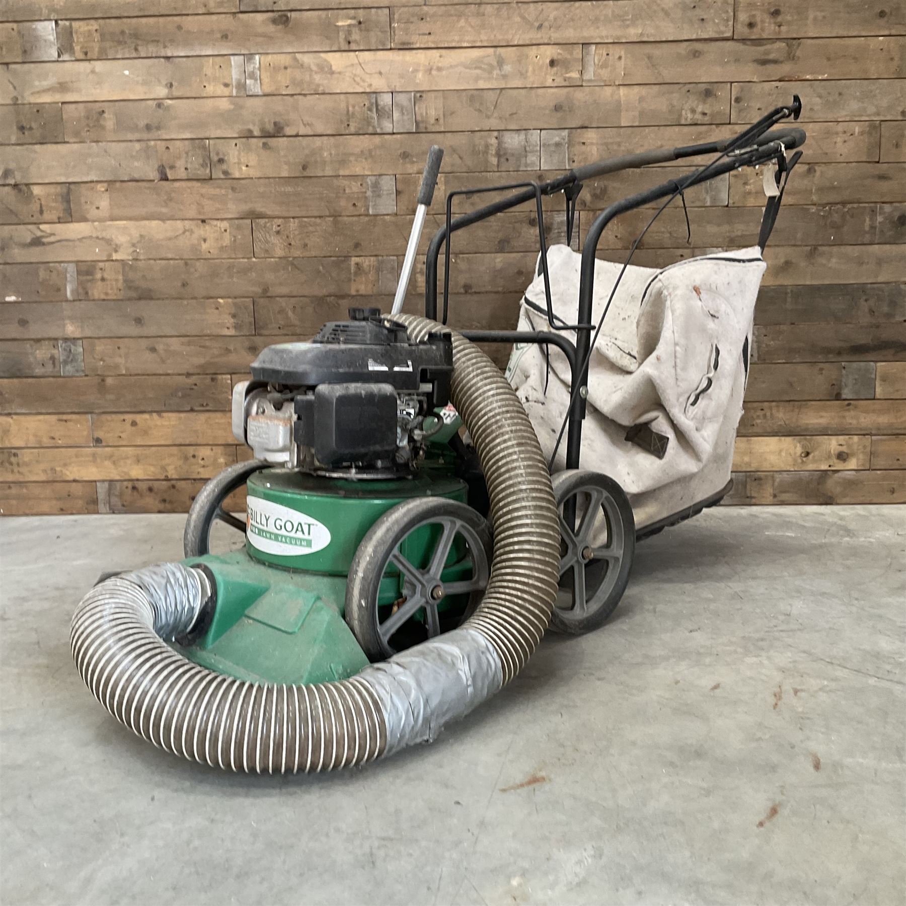 Billy Goat Prp Lawn Vacuum with Honda GVC160 5.5 engine