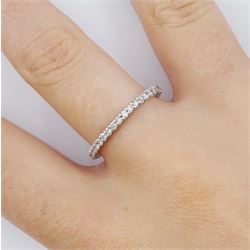 18ct white gold round brilliant cut diamond full eternity ring, stamped 750, total diamond weight approx 0.50 carat